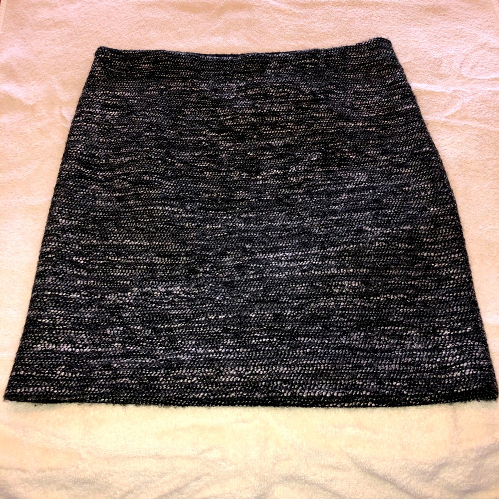 Ann Taylor Wool Side Zip Skirt EUC Sz 6
